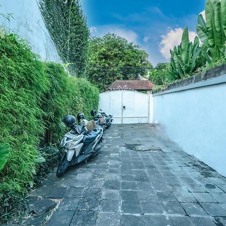 Villa Etnik Seminyak 外观 照片