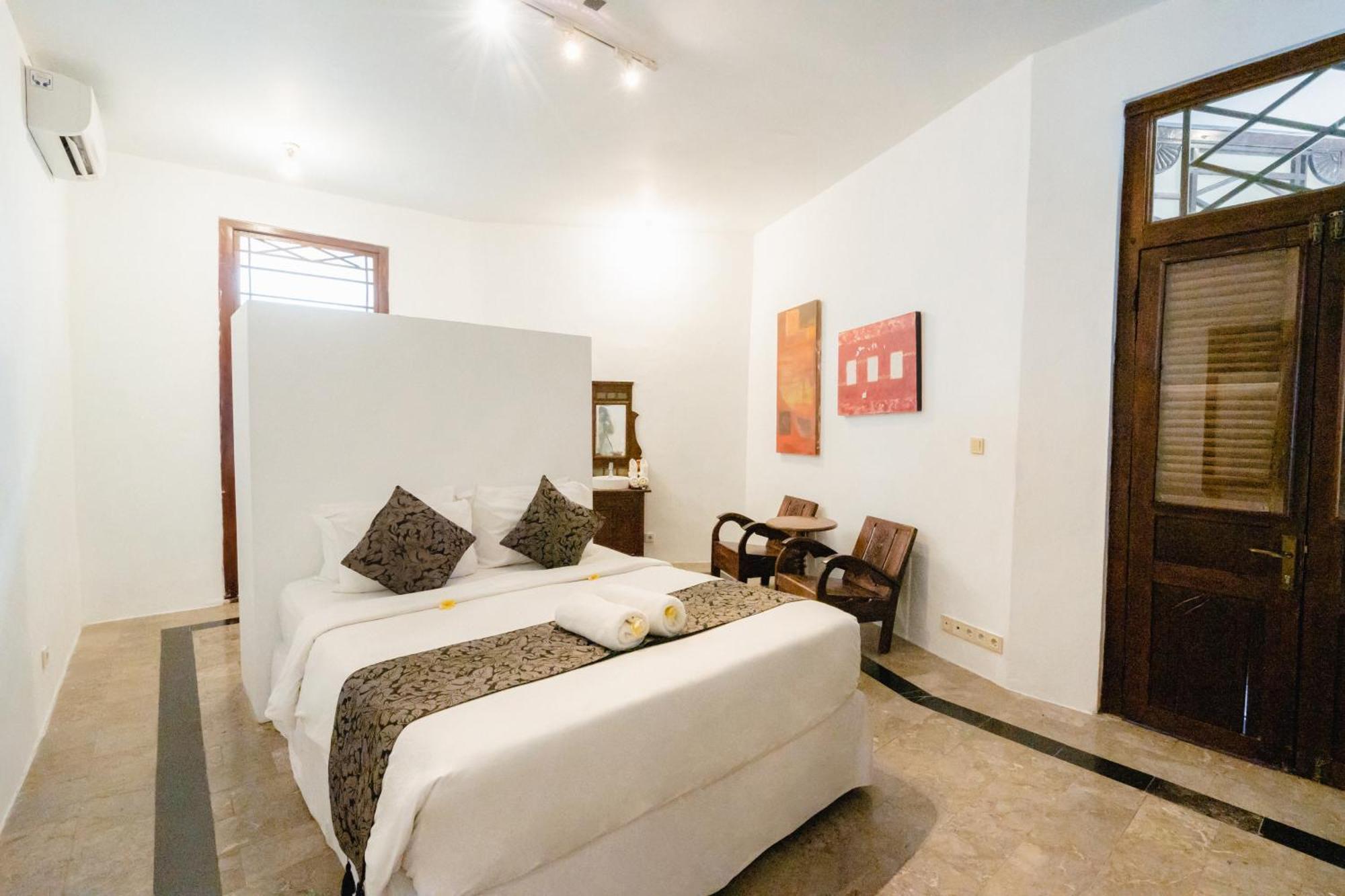Villa Etnik Seminyak 外观 照片