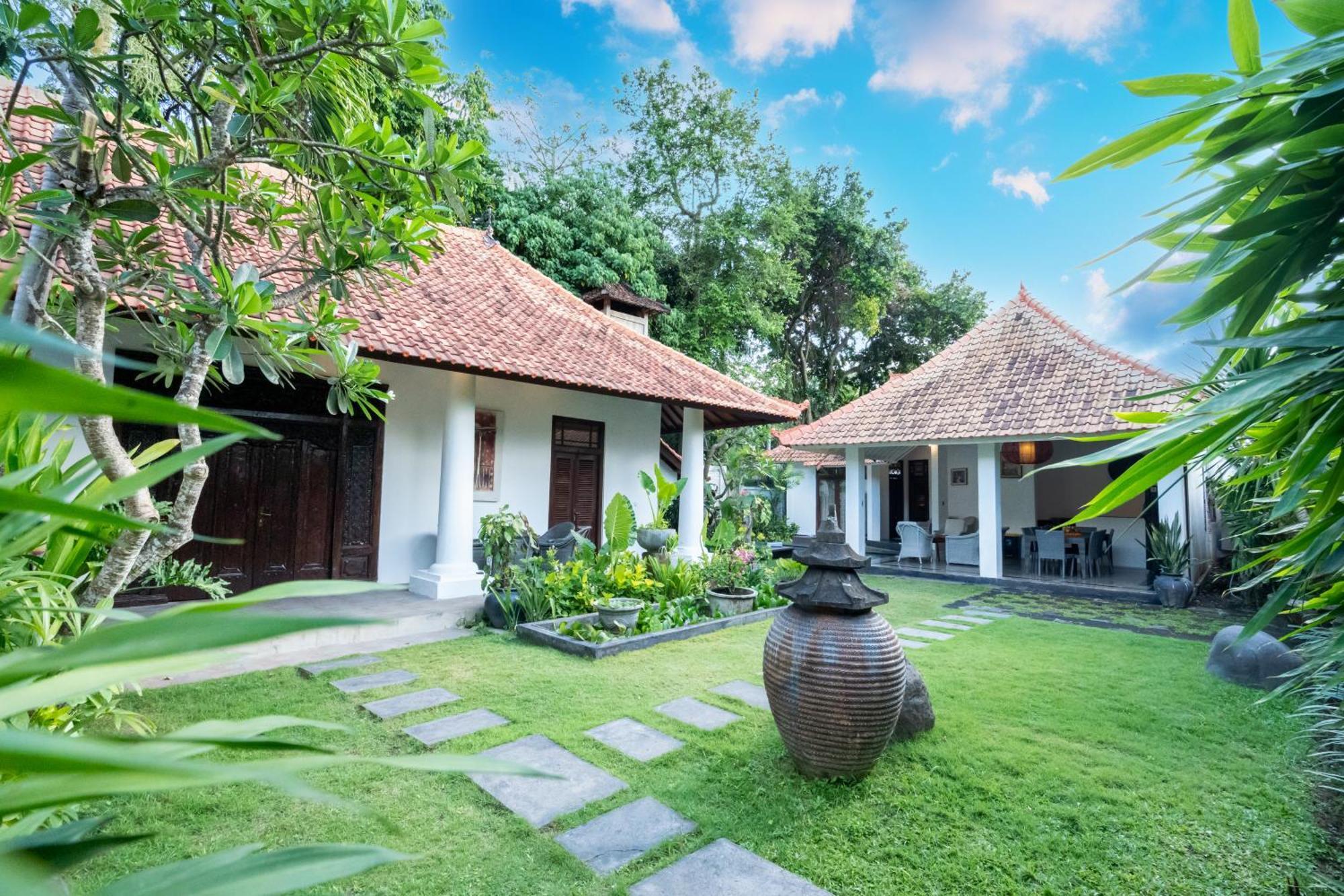 Villa Etnik Seminyak 外观 照片